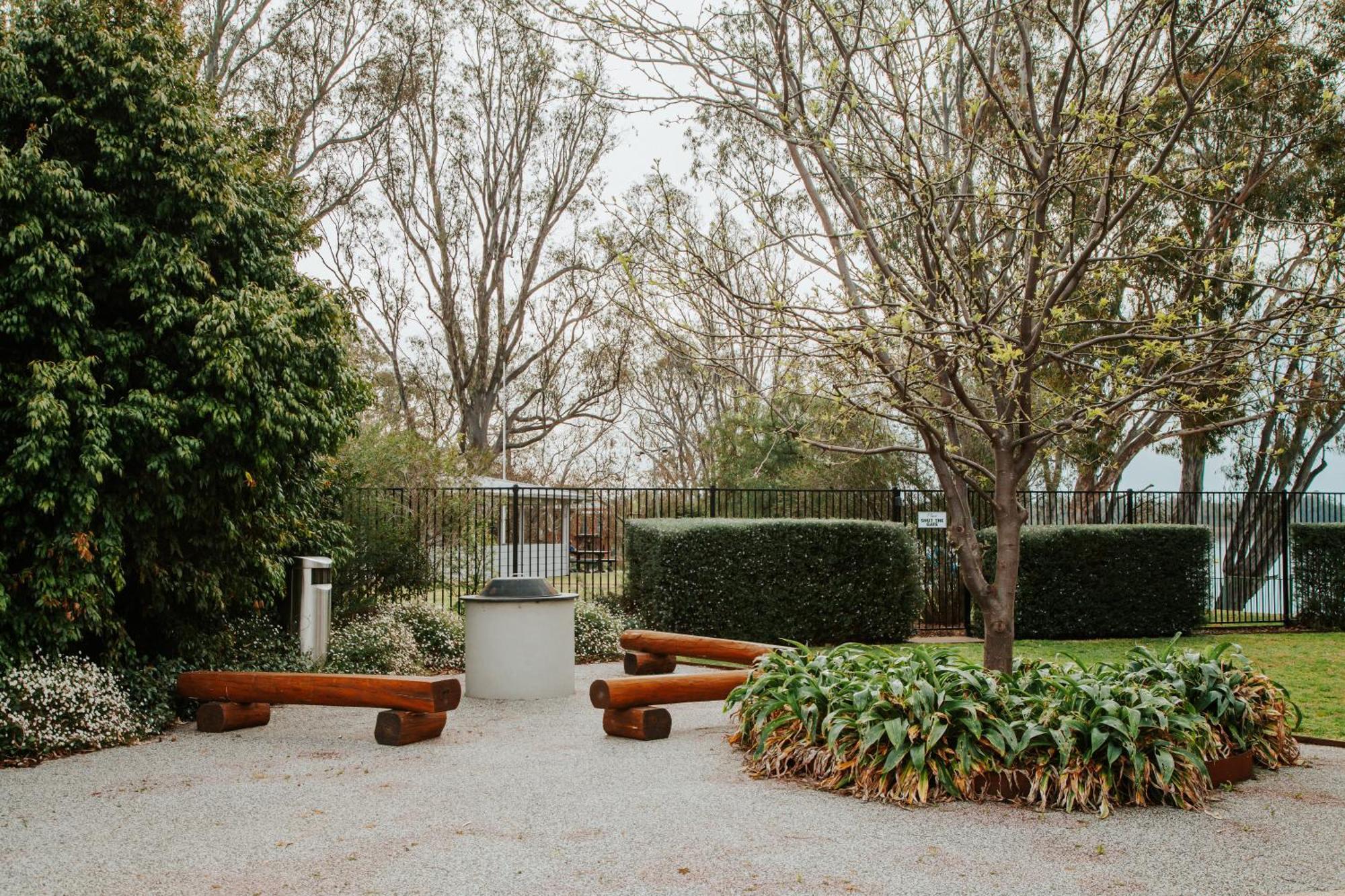 Nagambie Waterfront Motel Esterno foto